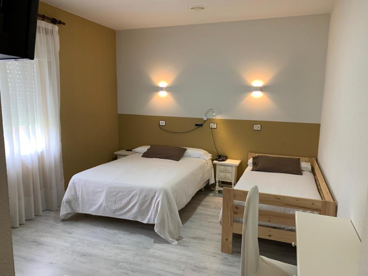 Hotel Los Olmos Lugo Buitenkant foto